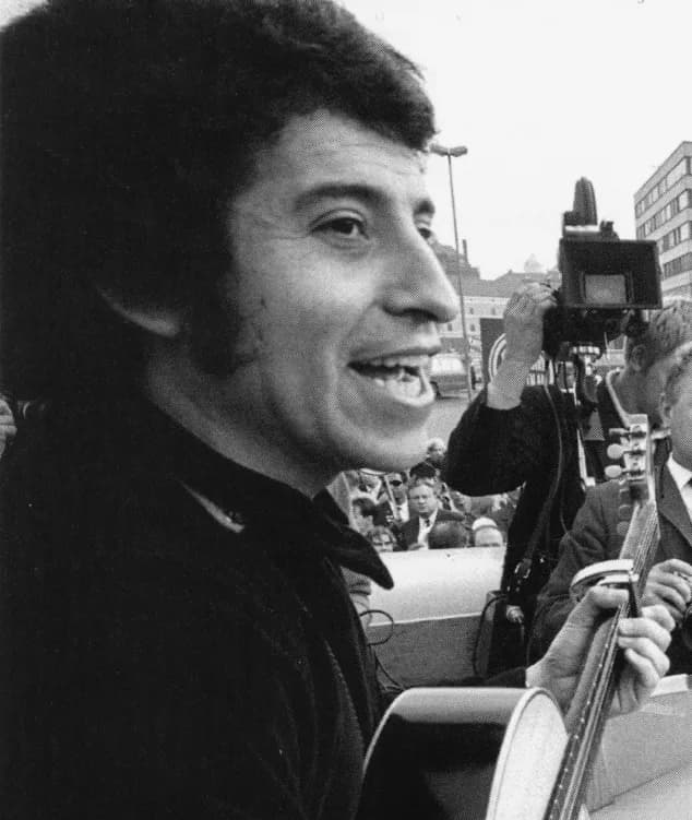 Víctor Jara