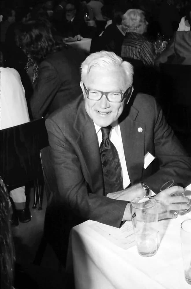 Paul Flory - 27. Tagung 1977 Chemiker; Sitzreihen im Theater: Paul Flory