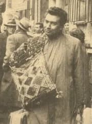 Yaşar Kemal - Yaşar Kemal (heybesiyle)