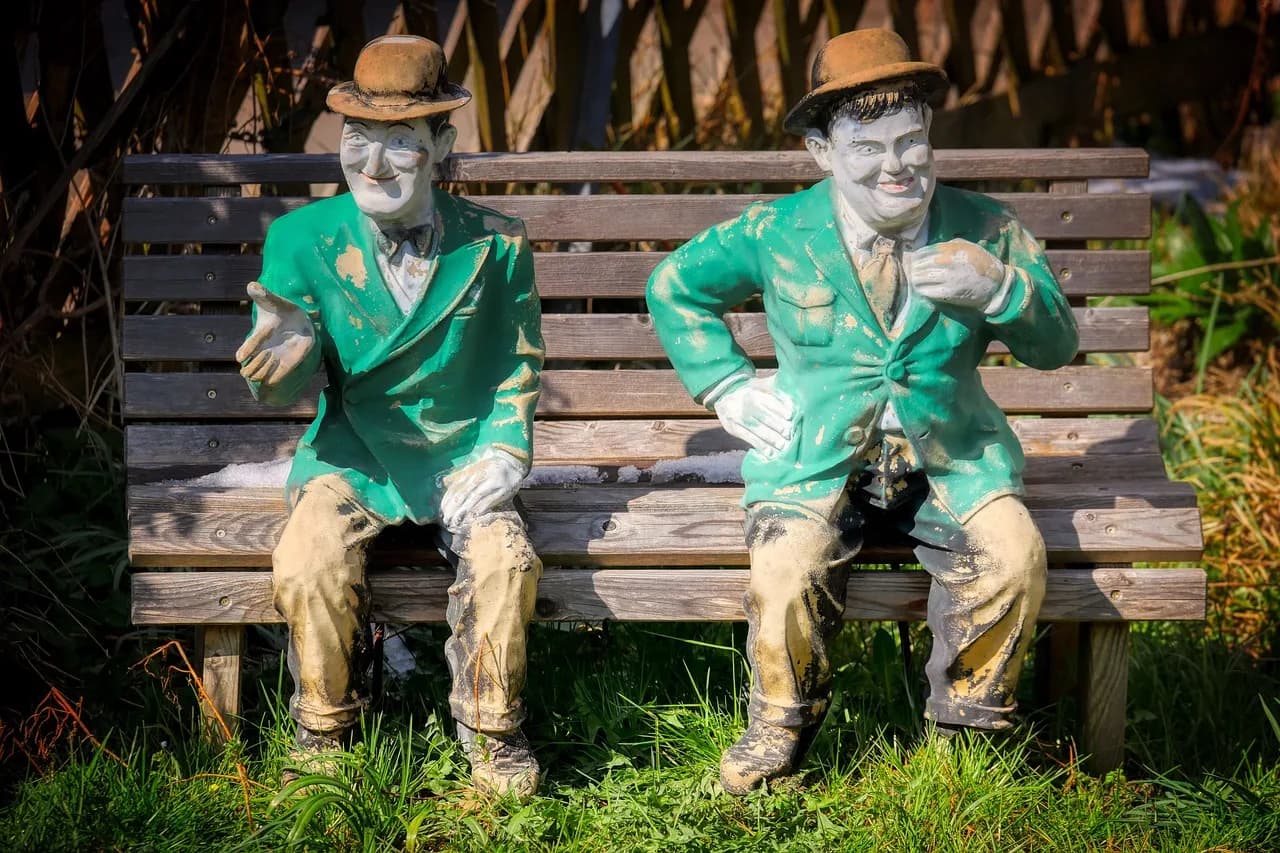 G.H. Hardy — laurel and hardy statues, laurel and hardy sculptures, park, nature, garden, bench, art, sculptures, comedians