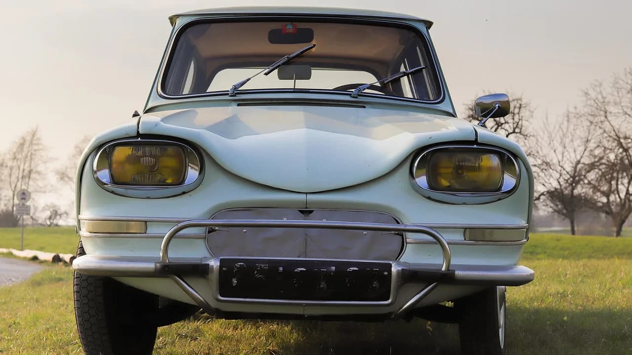 Kingsley Amis — car, vintage, citroen, ami, ami 6, oldtimer, old, classic, car wallpapers, vehicle, bumper, headlights