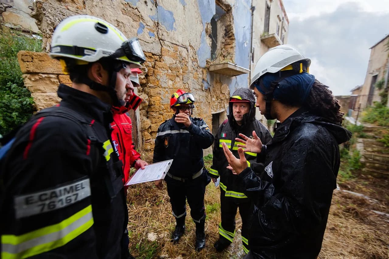 Alan MacDiarmid — engineer, engineering, structural engineer, civil engineer, search and rescue, disaster relief, earthquake zone, teamwork, civil engineer, civil engineer, civil engineer, civil engineer, civil engineer, disaster relief, disaster relief, disaster relief