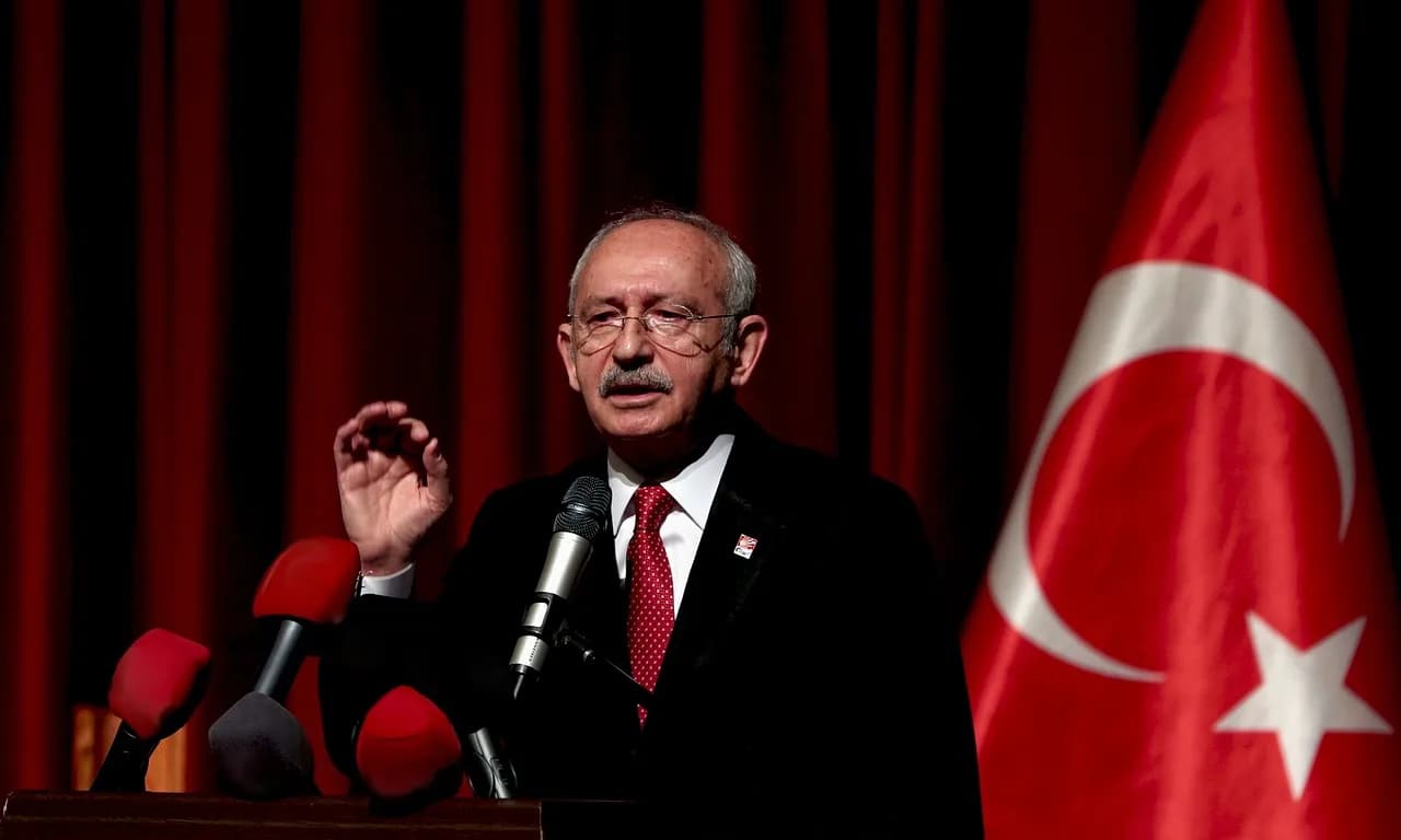 Yaşar Kemal — leader, political part leader, chp, turkey, kemal sworddaroğlu, chp, chp, chp, chp, chp