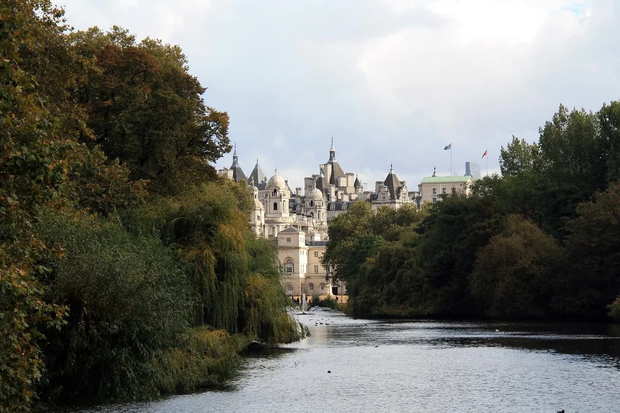 James Mirrlees — london uk, st jame's park, tourism, europe, outdoor, england, sights, london, james's, landscape, sightseeing, city, travel, destination, attraction