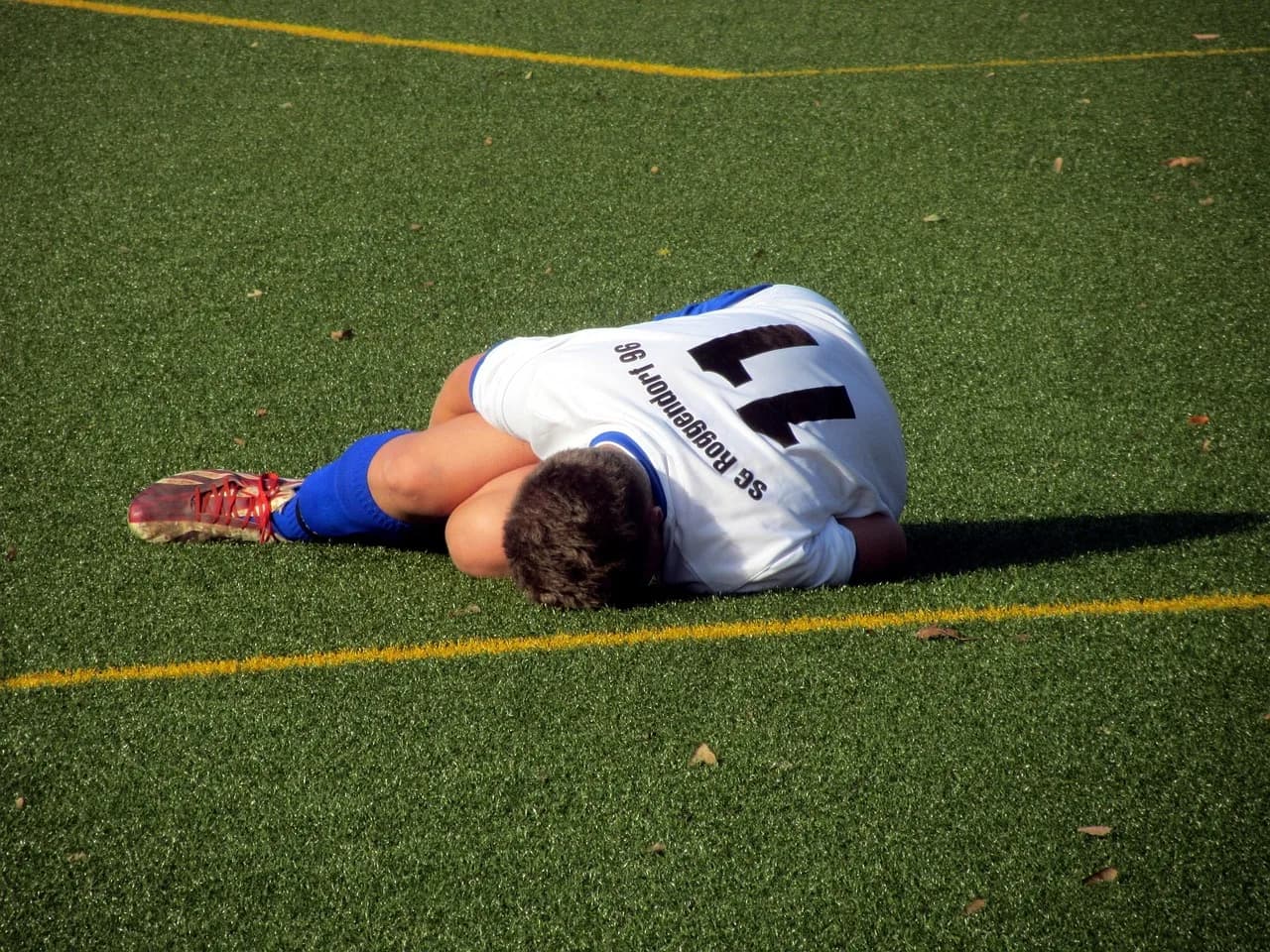 Shiro Teshima — football, injury, lawn, game, grass, soccer, meadow, to play, football player, ball sports, football pitch, soccer player, competition, nature, young
