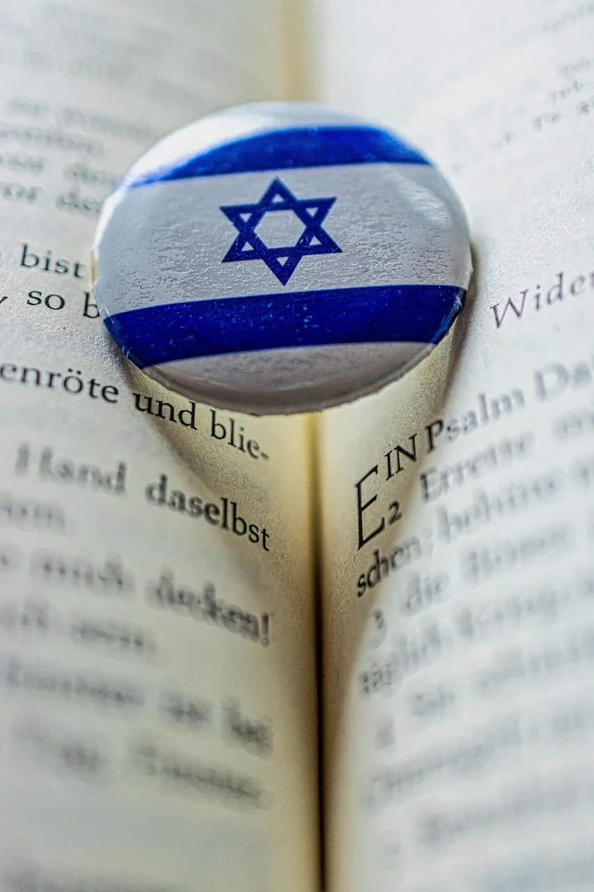 David Ogden Stiers — israel, star, david, flag, bible, faith, ensign, magen david, shield of david, button, pin, stud