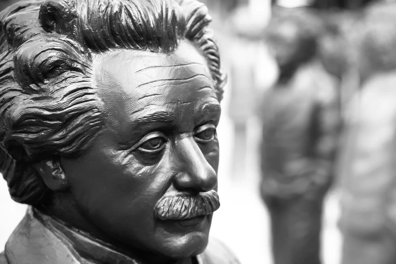 Melvin Schwartz — albert einstein, ulm, sculpture, exhibition, physicist, bust, münsterplatz, art, ulm minster, blue, row, albert einstein, albert einstein, albert einstein, albert einstein, albert einstein