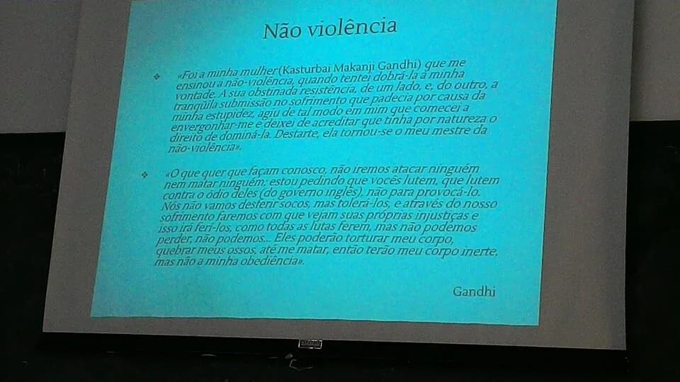Mahatma Gandhi - Slide sobre Não Violência
