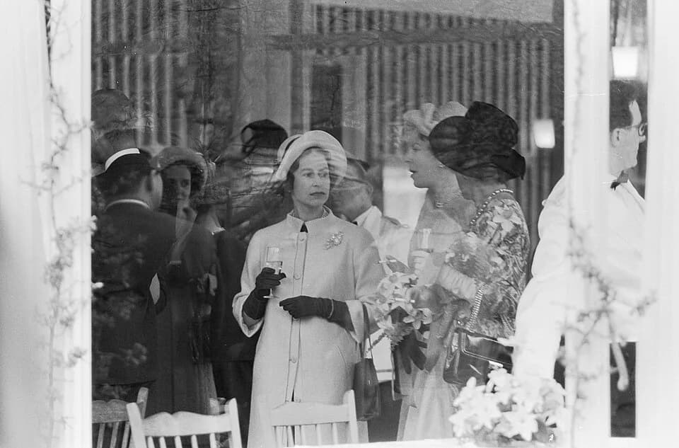 Elizabeth II - Collectie / Archief : Fotocollectie Anefo
Reportage / Serie : [ onbekend ]
Beschrijving : Bezoek Vorstelijke gasten Keukenhof (Fabiola en Boudewijn
Datum : 2 mei 1962
Trefwoorden : GAST