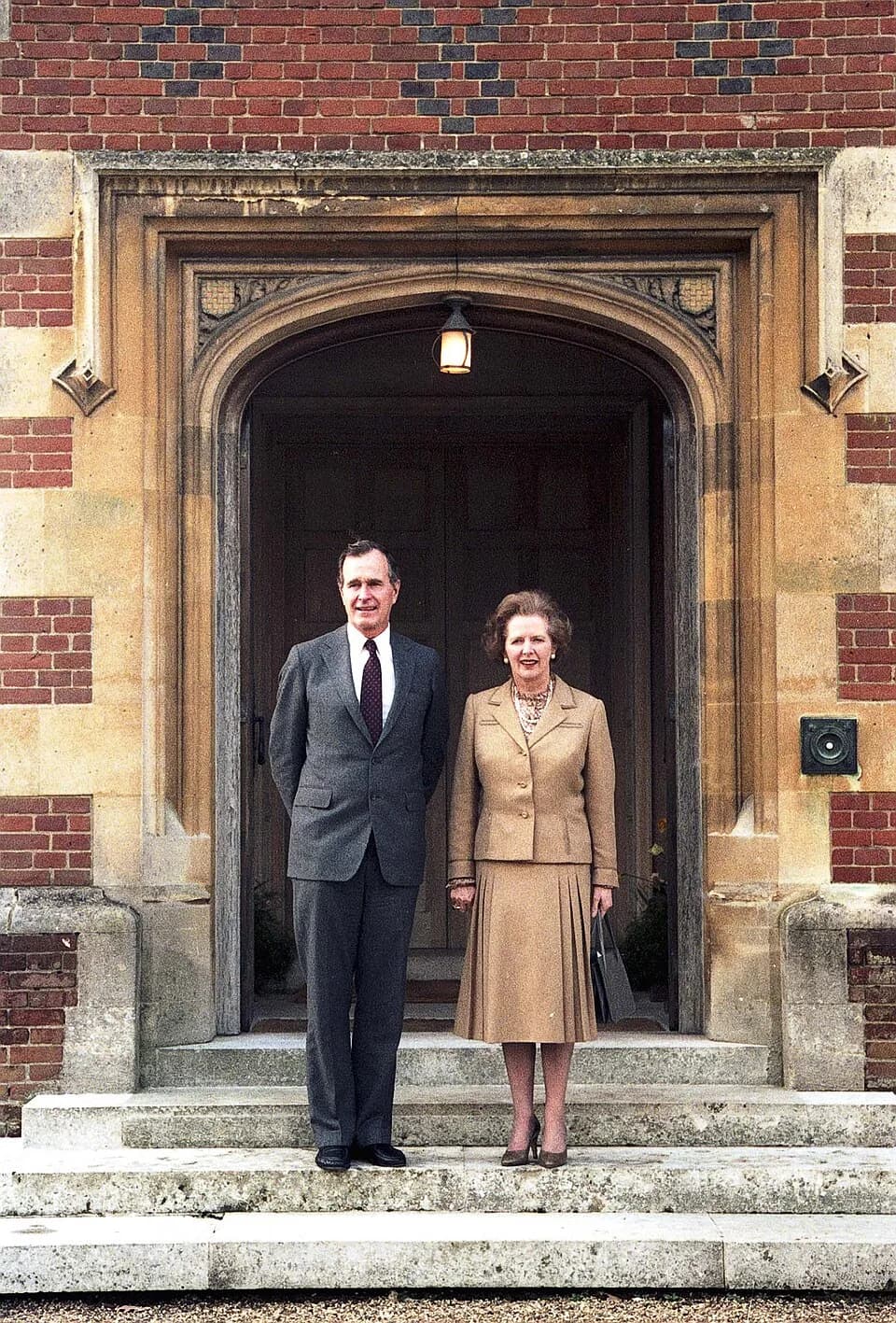 Margaret Thatcher - George H. W. Bush and Margaret Thatcher at Chequers.