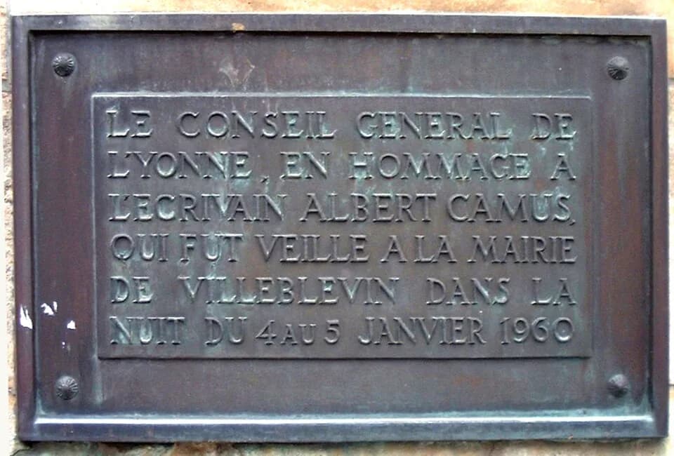Albert Camus - Camus Monument in Villeblevin France 17-august-2003.4.JPG