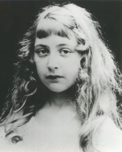 Agatha Christie - Childhood photo of English author Agatha Christie promoting the 1977 book An Autobiography, by Agatha Christie.