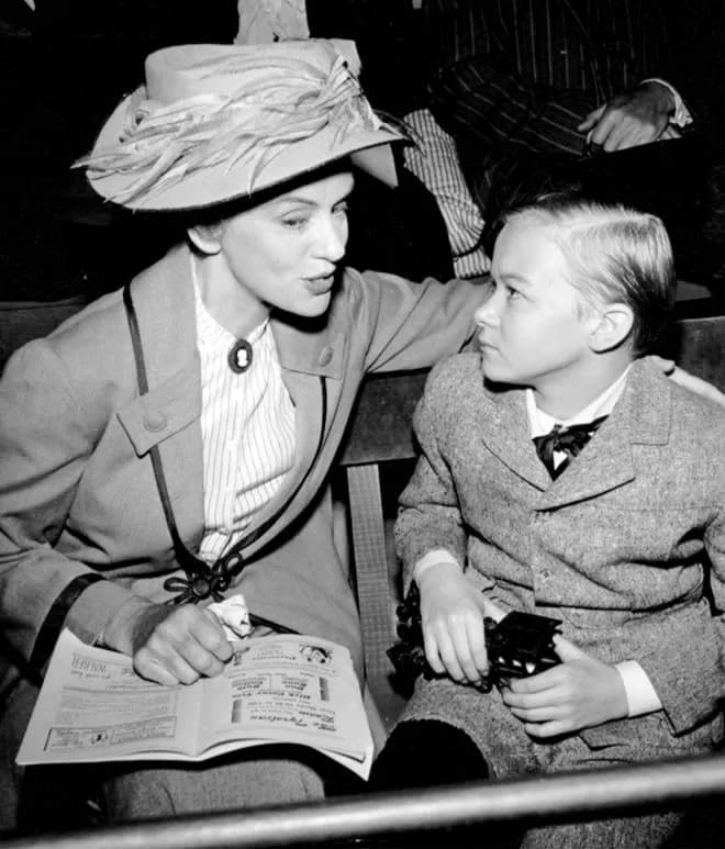 Alfred Hitchcock - Publicty photo of Jessica Tandy and Paul Playdon from the television program Alfred Hitchcock Presents.  This presentation is The Glass Eye.