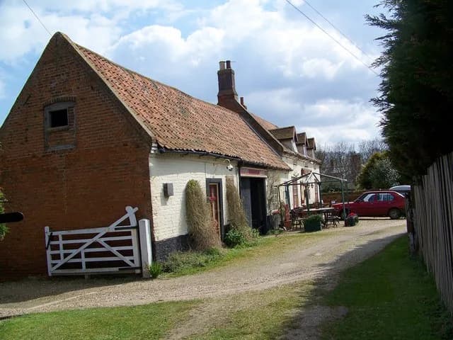 Arthur Conan Doyle - The Hill House Inn, Happisburgh 16th Century coaching in where Sir Arthur Conan Doyle wrote the book "The Adventure of the Dancing Men" in 1903.