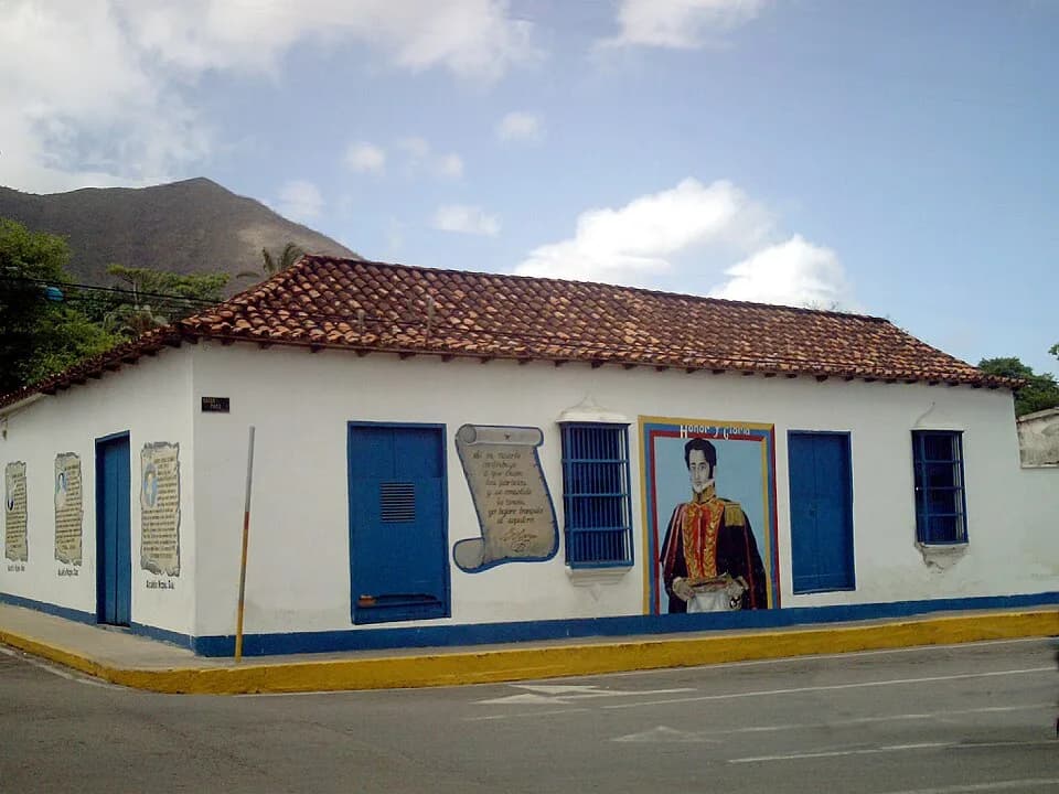 Simón Bolívar - Casa del Libertador en la plaza de San Juan Bautista, Municipio Díaz, Nueva Esparta, Venezuela