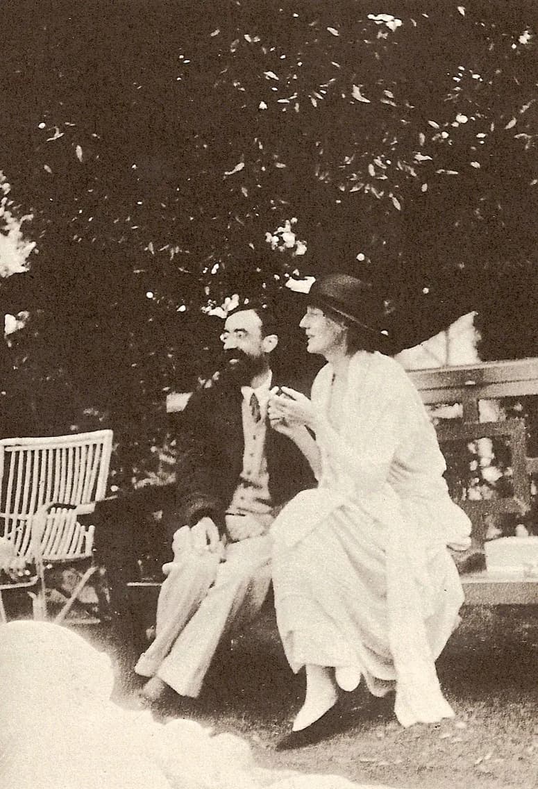 Virginia Woolf - Lytton Strachey and Virginia Woolf.