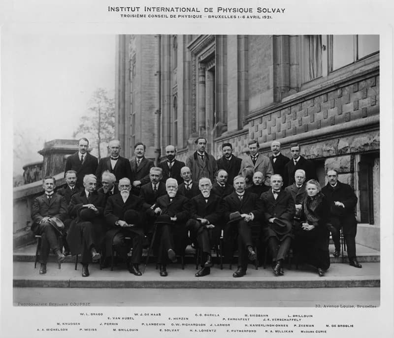 Ernest Rutherford - Third Solvay Conference, 1921.jpg