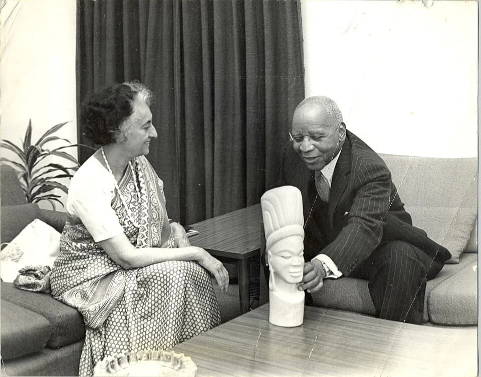 Indira Gandhi - Dr Banda presents a gift to Indira Gandhi, then Prime Minister of India