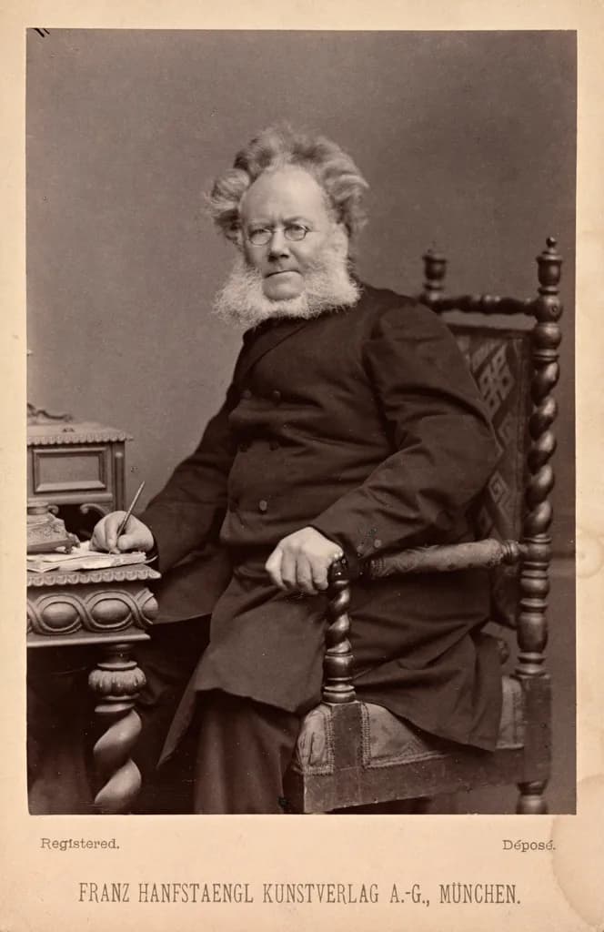 Henrik Ibsen - Tittel / Title: Henrik Ibsen, 1887
Motiv / Motif: Kabinettkort.
Dato / Date: 1887
Fotograf / Photographer: Franz Hanfstaengl (München)
Eier / Owner Institution: Nasjonalbiblioteket / Na