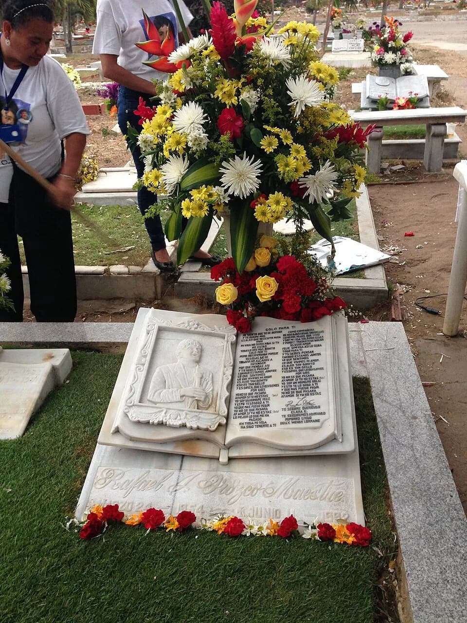 Rafael Orozco Maestre - Tumba Rafael Orozco Jardines del Recuerdo, Barranquilla