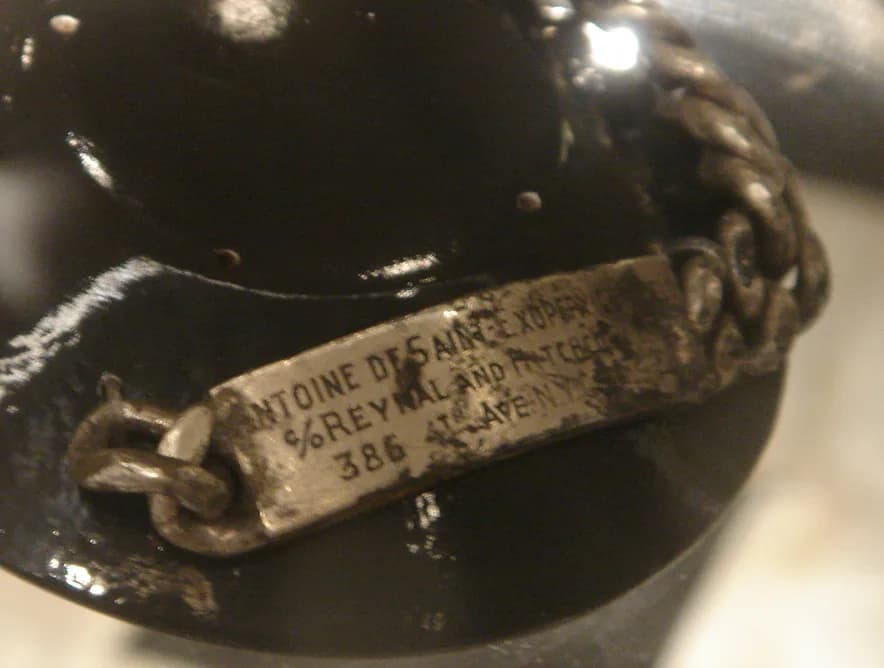 Antoine de Saint-Exupéry - Bracelet of Saint-Exupéry found by the fisherman Jean-Claude Bianco in 1998.