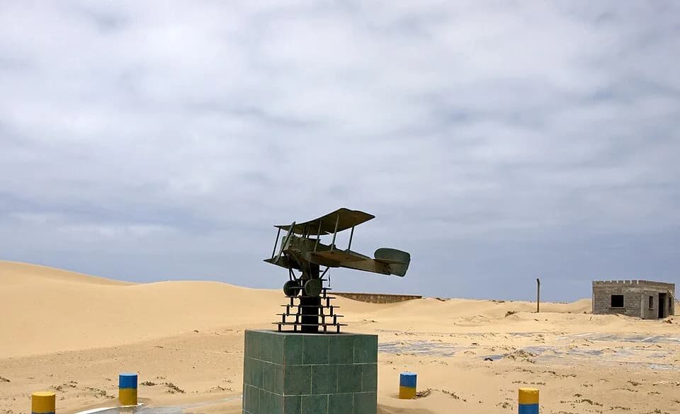 Antoine de Saint-Exupéry - Saint Exupery monument in Tarfaya