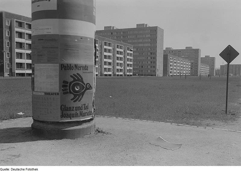 Pablo Neruda - Original image description from the Deutsche FotothekDresden-Johannstadt. Wohnkomplex Johannstadt-Nord