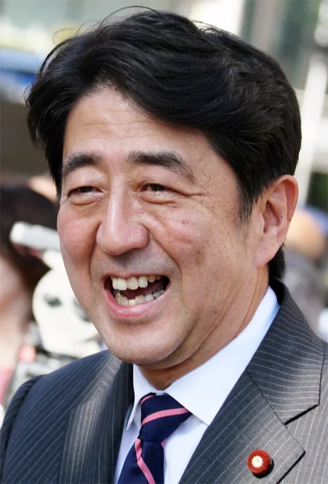 Shinzō Abe - 安倍晋三(2012年自由民主党総裁選挙 街頭演説直前)