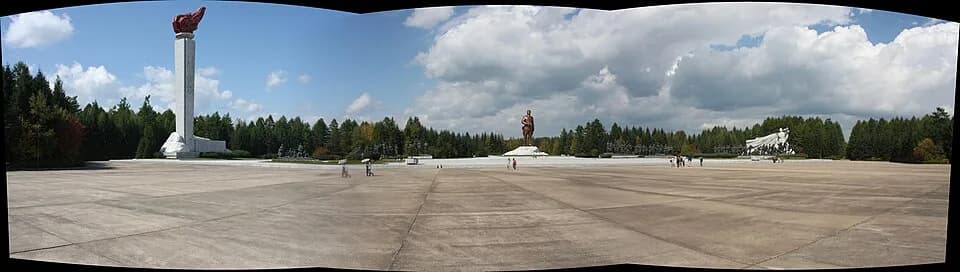Kim Il-sung - Panorama of Samjiyon Grand Monument