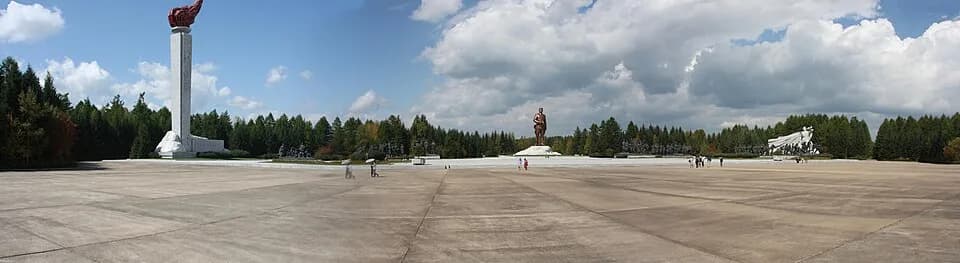 Kim Il-sung - Panorama of Samjiyon Grand Monument