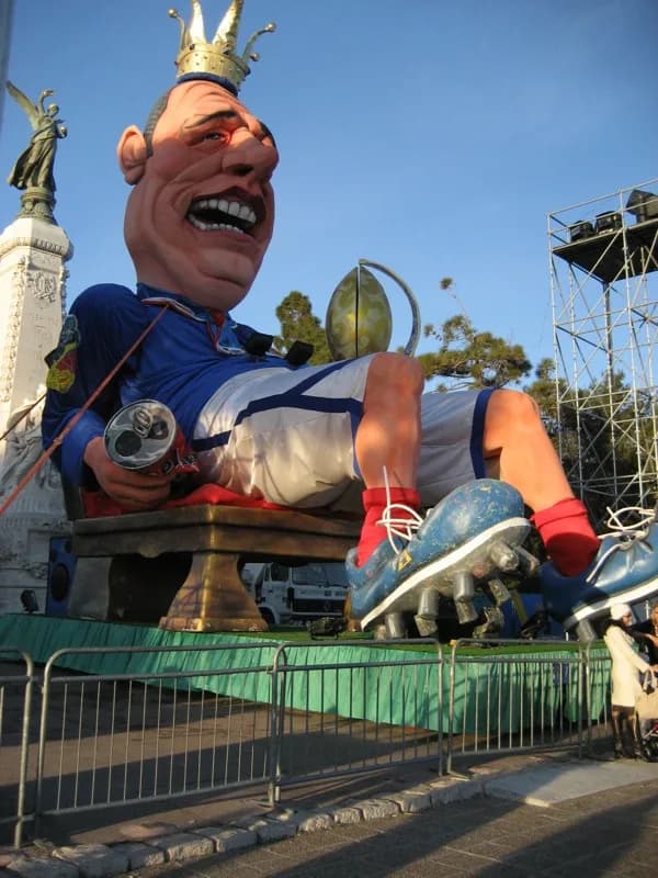 Jacques Chirac - The king of Nice Carnival in 2007.