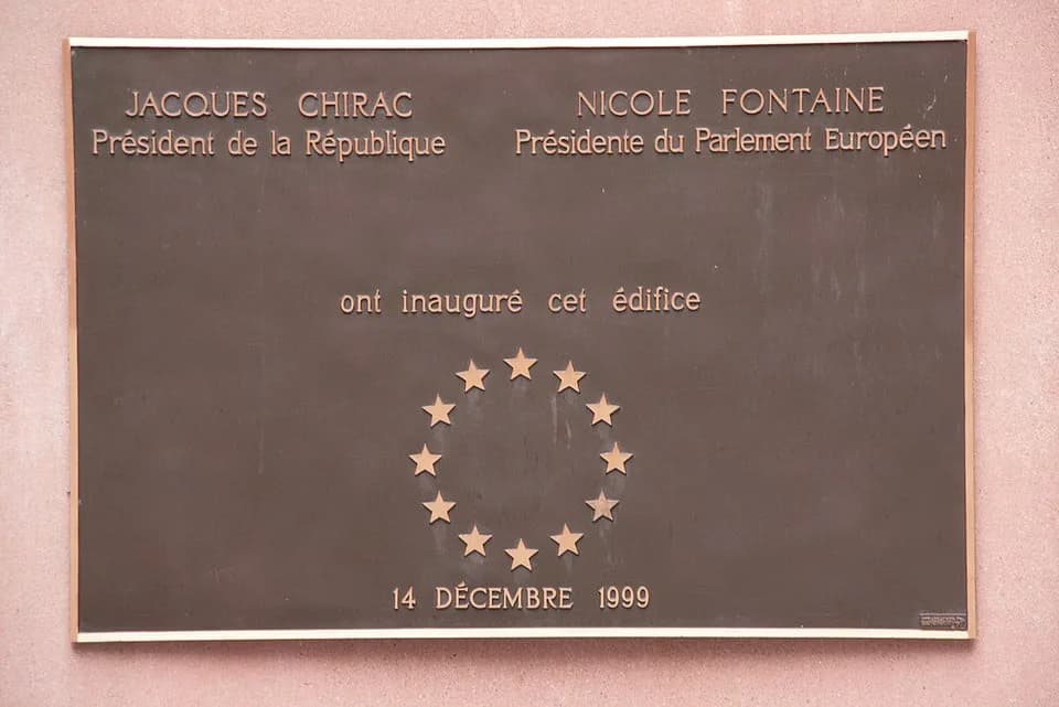 Jacques Chirac - Plaque commemorating the inauguration of the Louise Weiss Building of the European Parliament in Strasbourg on December 14, 1999, by President of France, Jacques Chirac, and President