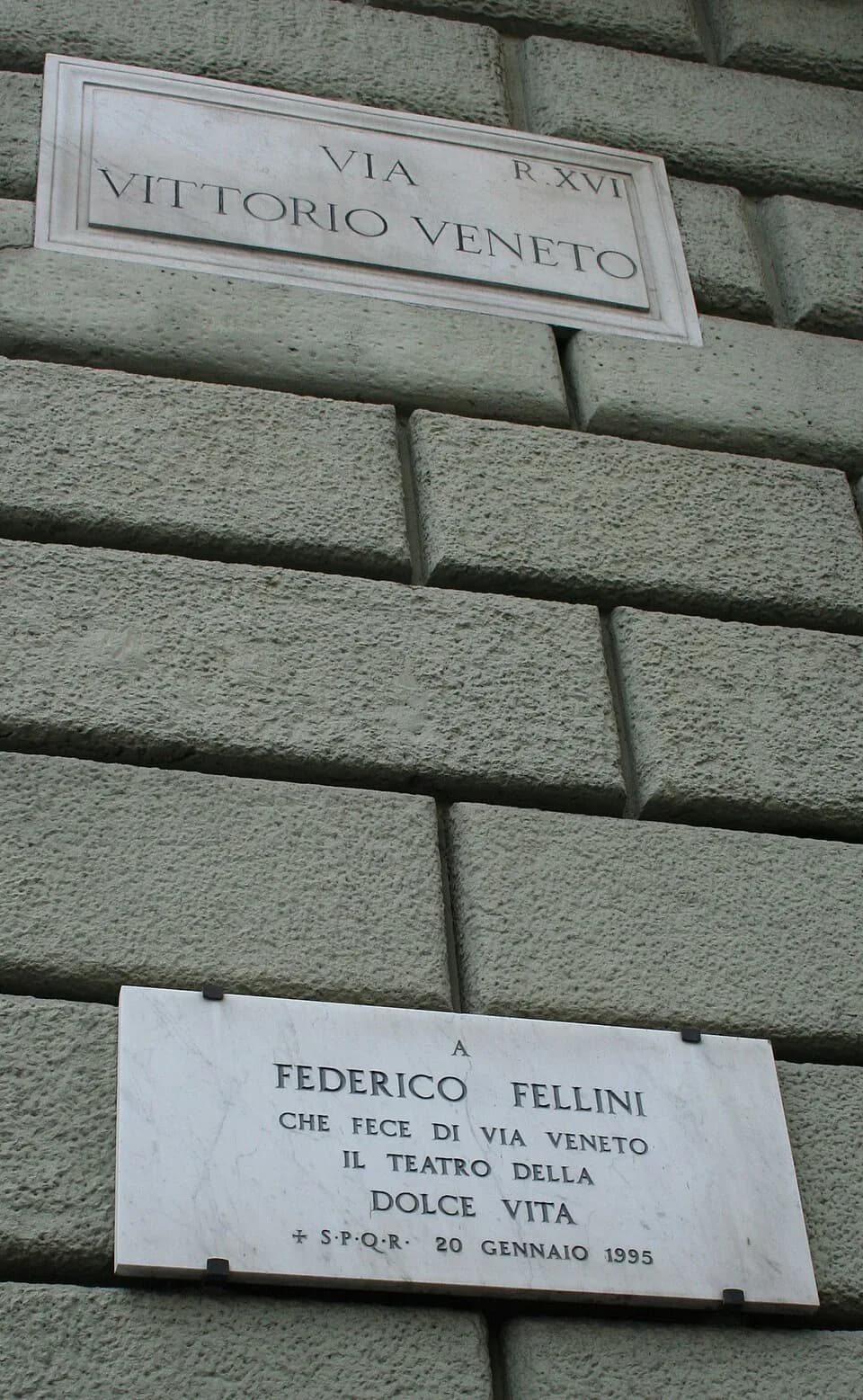 Federico Fellini - Plaque to Federico Fellini on the Via Vittorio Veneto, Rome, Italy