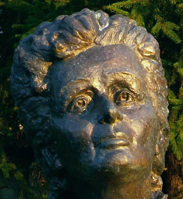 Édith Piaf - Bust of Edith Piaf in Celebrity Alley in Kielce (Poland)