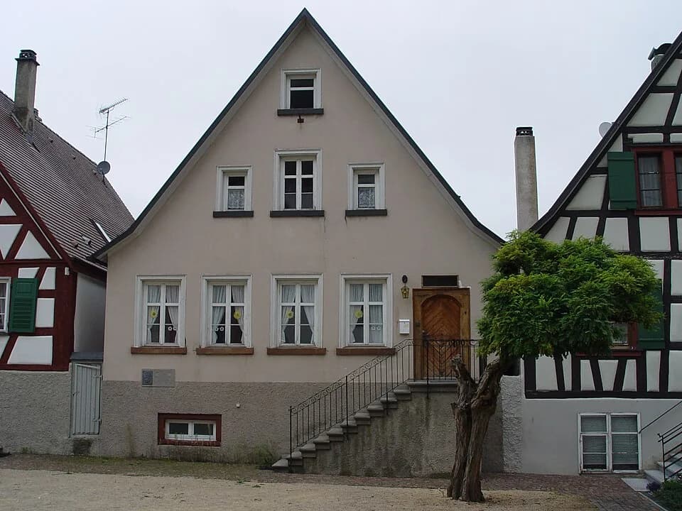 Martin Heidegger - Geburtshaus von Martin Heidegger in Meßkirch, Baden-Württemberg (where Heidegger grew up) - la maison natale d'Heidegger - (ハイデッガーの出生地)