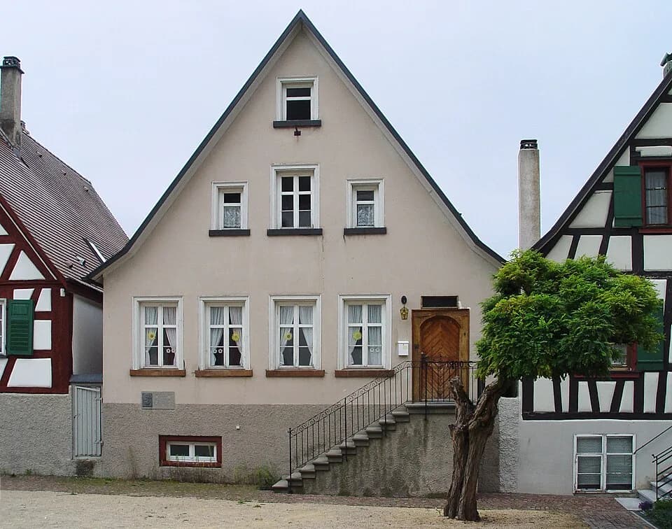 Martin Heidegger - Geburtshaus von Martin Heidegger in Meßkirch, Baden-Württemberg (where Heidegger grew up) - (la maison natale d'Heidegger) - (ハイデッガーの出生地)