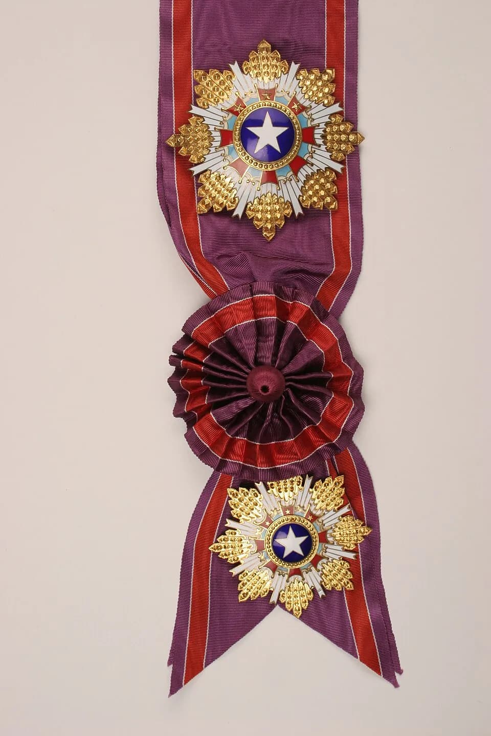 Václav Havel - The third class of the Order of Brilliant Star of the Republic of China conferred on President Václav Havel. National Museum in Prague.