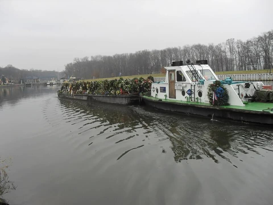 Václav Havel - Flower boat for former Czech president Vaclav Havel (who died on December 18) - January 1, 2012 in Roudnice nad Labem, north Bohemia.
Flower boat was an idea of artist David Cerny and m
