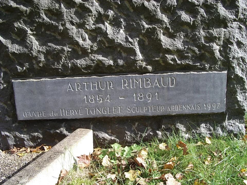 Arthur Rimbaud - Détail statue Arthur Rimbaud