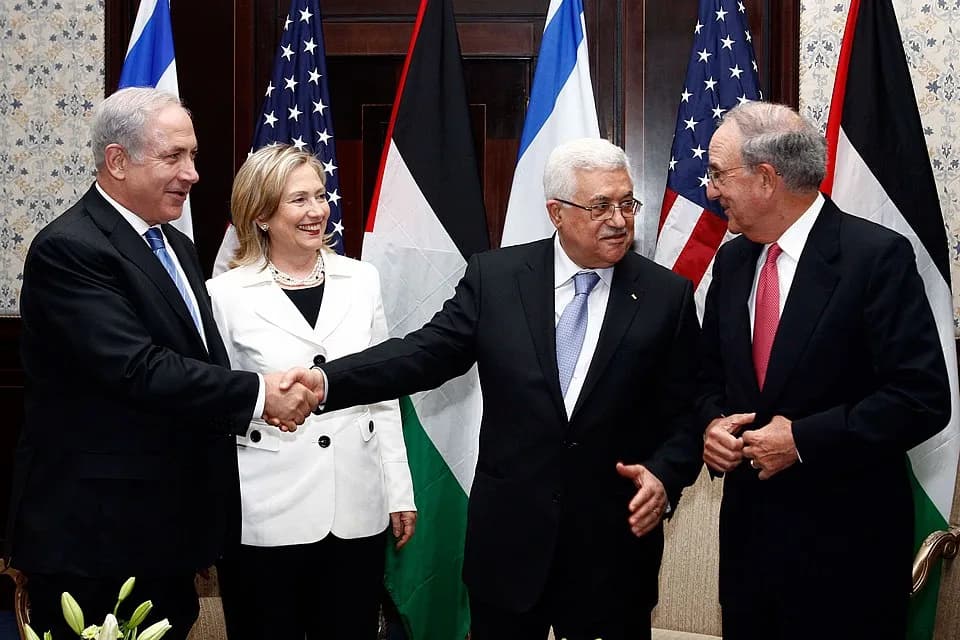 Hosni Mubarak - Israeli Prime Minister Benjamin Netanyahu (first from left), U.S. Secretary of State Hillary Rodham Clinton (second from left), Palestinian President Mahmoud Abbas (third from left), a