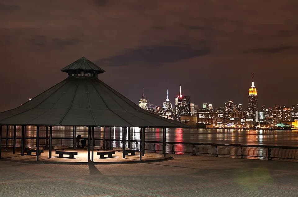 Frank Sinatra - View of New York Midtown From Hoboken, Jersey City