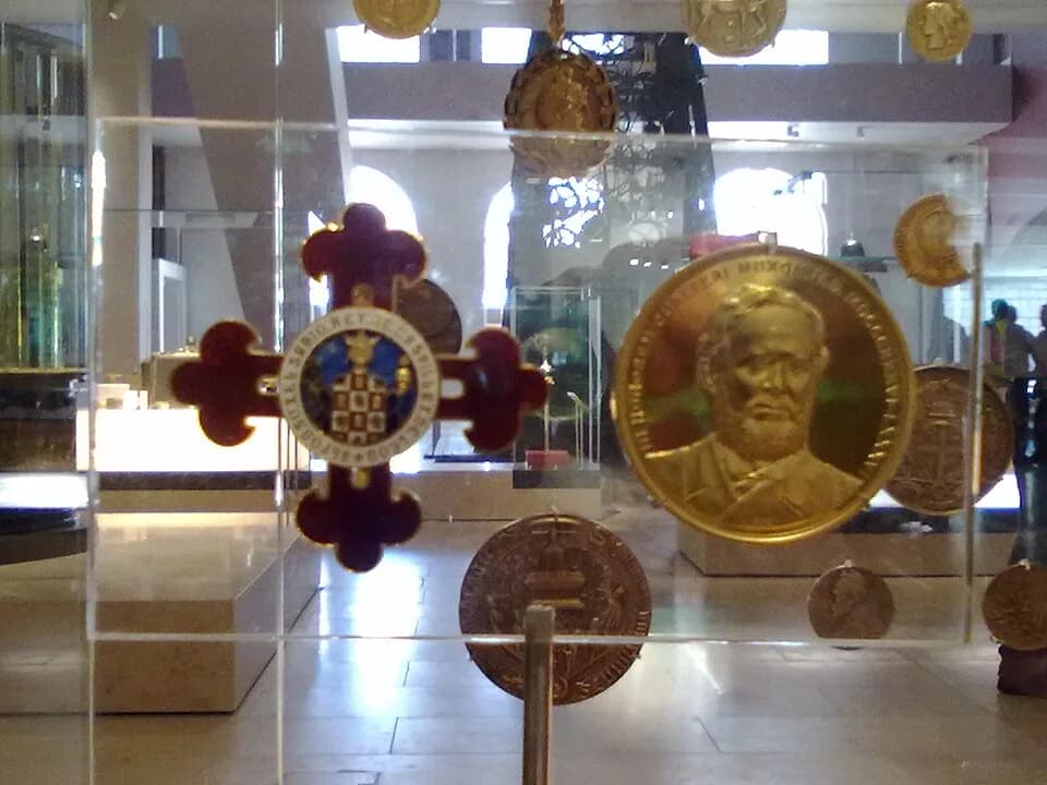 Alexander Fleming - National Museum of Scotland
Display of medals awarded to Sir Alexander Fleming

Discoveries Gallery.