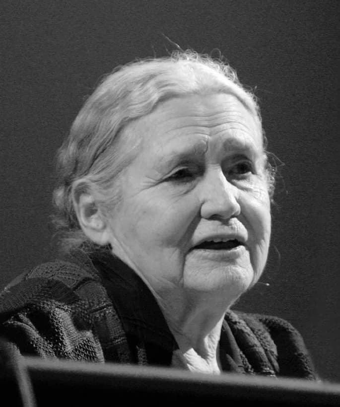Doris Lessing - Image modifiée à partir de l’image source :