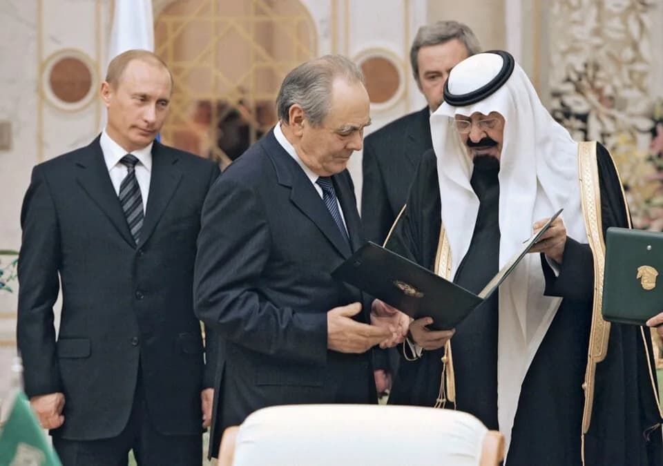 Abdullah of Saudi Arabia - “Russian president's visit to Saudi Arabia”. Left to right: Russian President Vladimir Putin, President of Tatarstan Mintimer Shaimiev and King Abdullah of Saudi Arabia at a