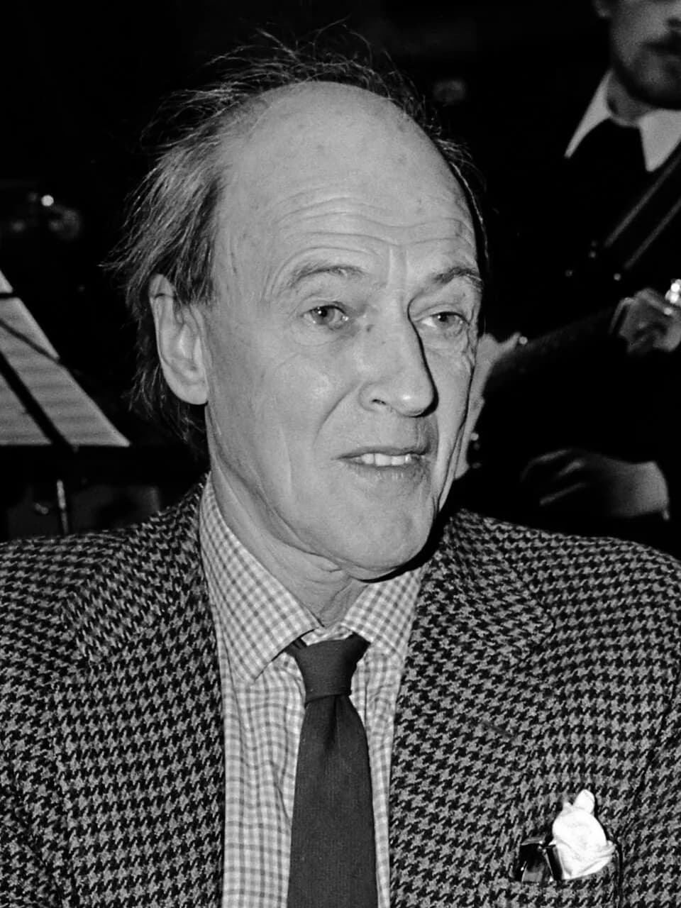 Roald Dahl - Uitreiking Gouden Griffel en Penseel in Utrecht. Roald Dahl (l) en Nannie Kuiper
13 oktober 1982