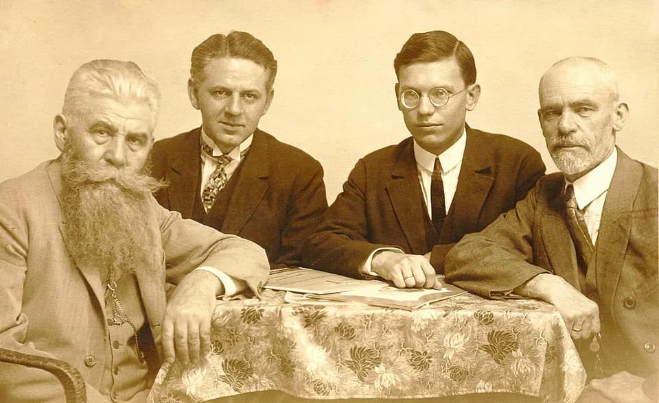 Edgar de Wahl - Von links nach rechts: Hanns Hörbiger, Hans Robert Hörbiger, Engelbert Pigal, Edgar von Wahl.