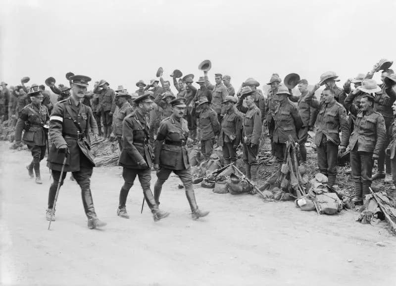 George V - HM King George V (front centre), with Generals Plumer (behind KGV), Godley (on KGV's right) and Harper (on KGV's left), inspecting New Zealand battalions about to entrain at Steenwerck.