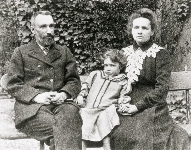 Irène Joliot-Curie - Marie, Pierre and Irene  Curie