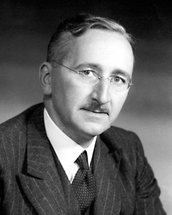 Friedrich Hayek - Picture of F.A. Hayek to replace fair use images that are used in some articles. Released by the Mises Institute.