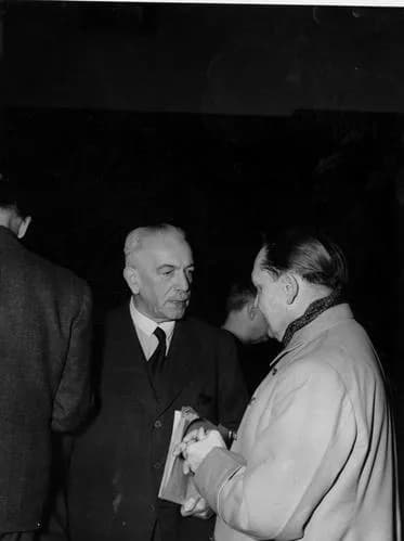 Hermann Göring - Konstantin von Neurath and Hermann Goering at the Nuremberg War Crimes Trials. Left to right, Konstantin von Neurath and Hermann Goering at the Nuremberg War Crimes Trials. Donor: Rob